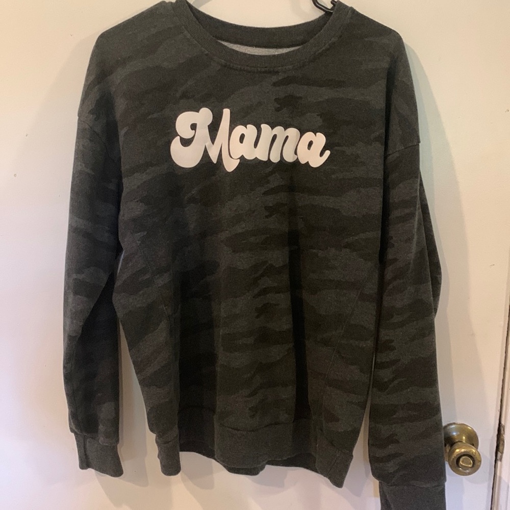 Retro grey camo “mama” sweatshirt size L